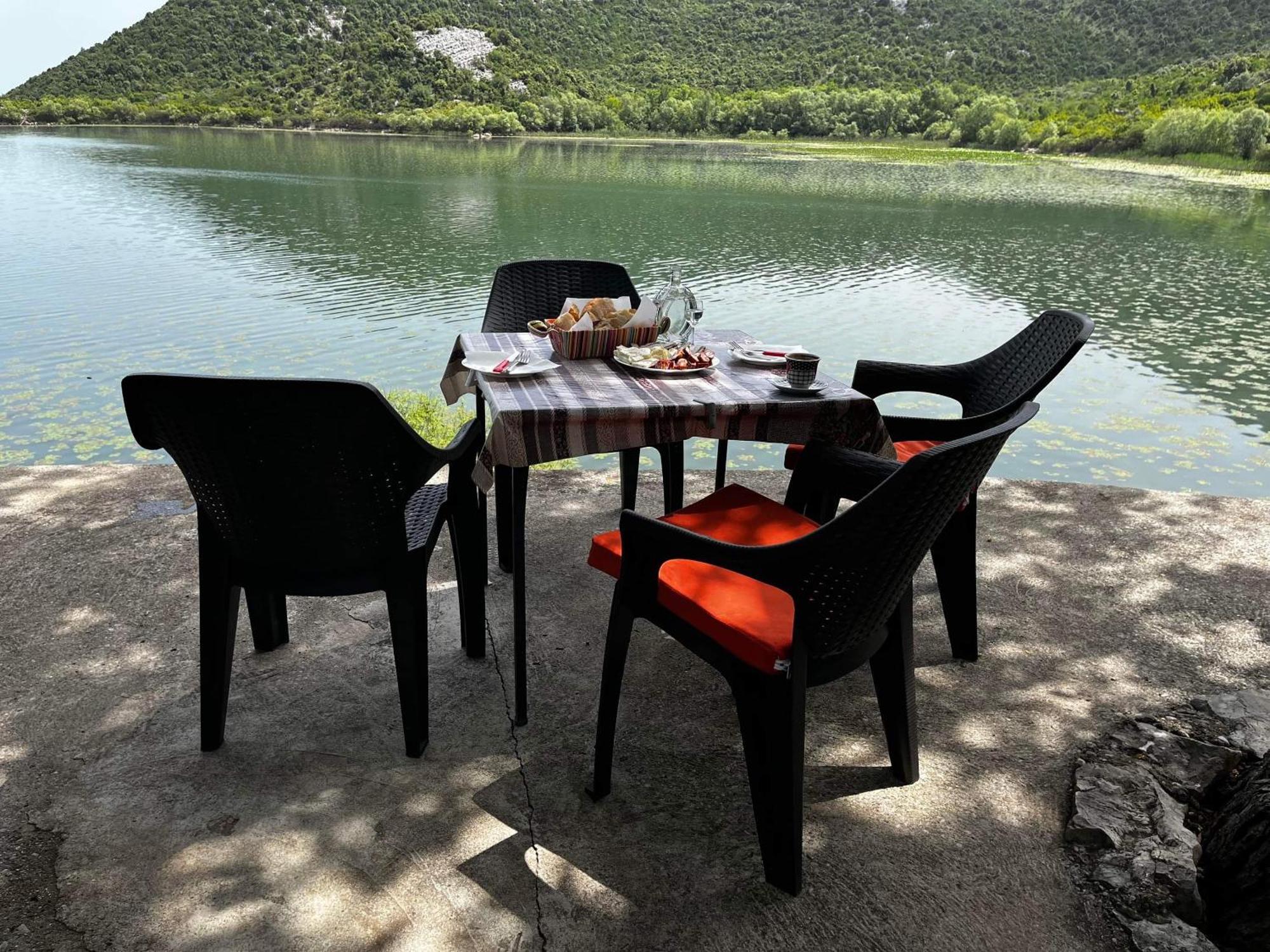 Lakeview Apartments Jolicic فيربازار المظهر الخارجي الصورة